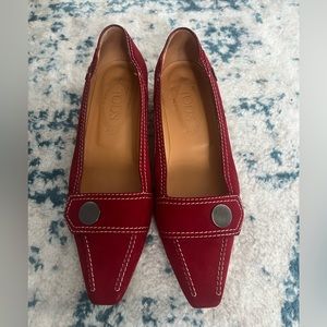 Tod’s Red Suede Kitten Pump
